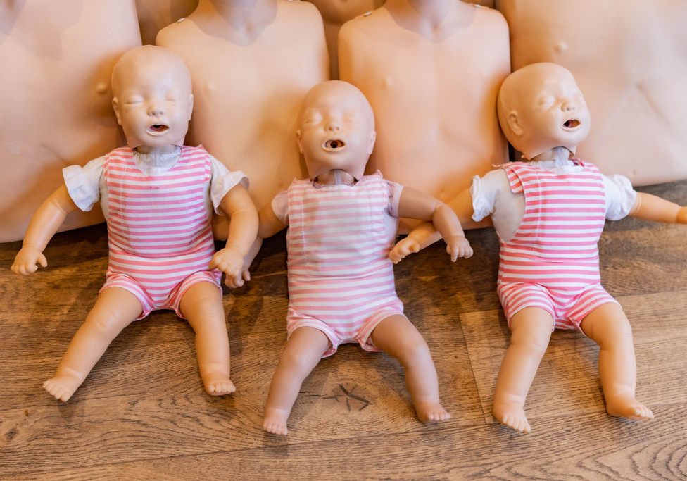 Paediatric first aid course annie dummies for CPR training in paediatric first aid